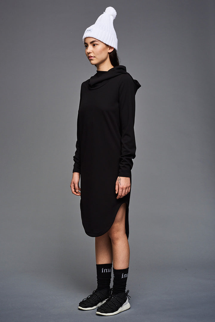 Crepe Inuit Hoodie Dress (black)