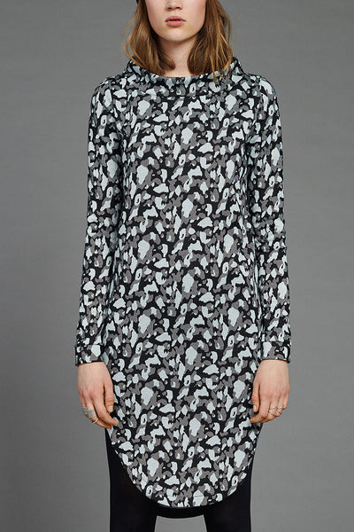 Siku Inuit Collar Dress by BIBI CHEMNITZ