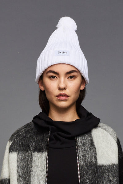 White Pom Pom Beanie (unisex)